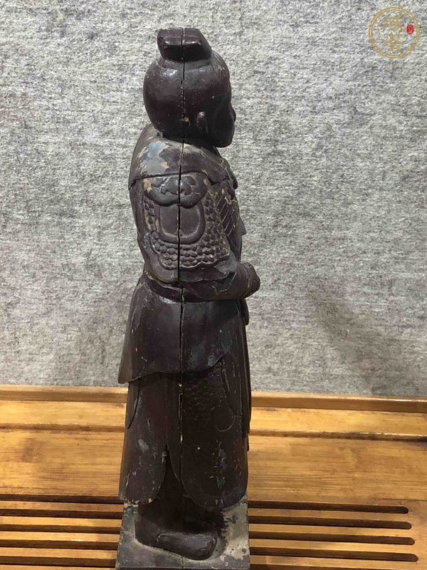 古玩雜項(xiàng)木雕武將真品鑒賞圖