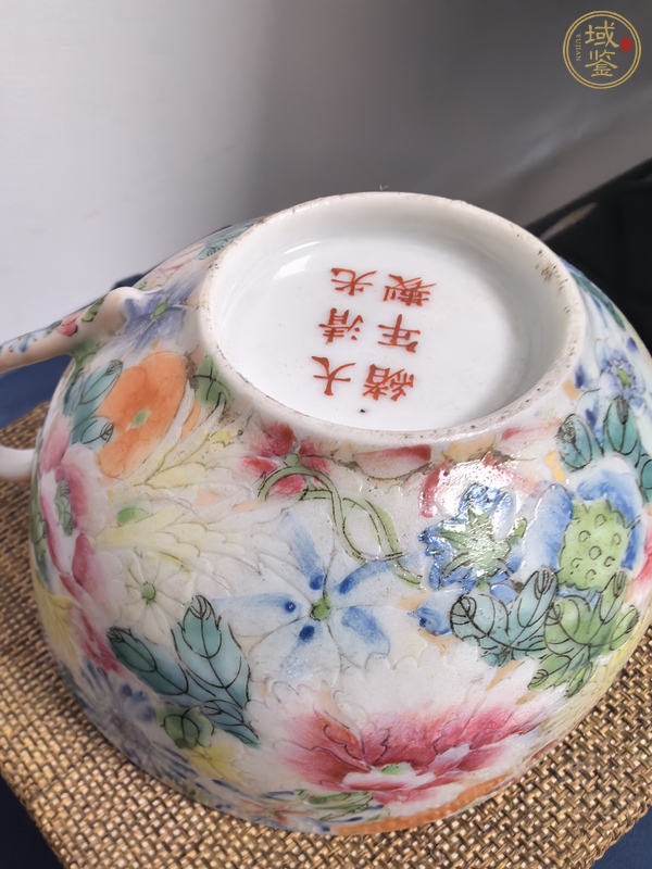 古玩陶瓷花不落地花卉紋把杯真品鑒賞圖