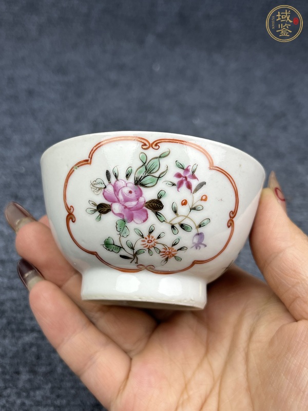 古玩陶瓷乾隆粉彩花卉紋茶圓真品鑒賞圖