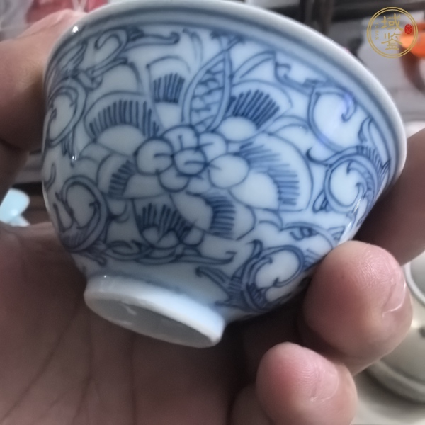 古玩陶瓷清中期 青花淡描小杯真品鑒賞圖