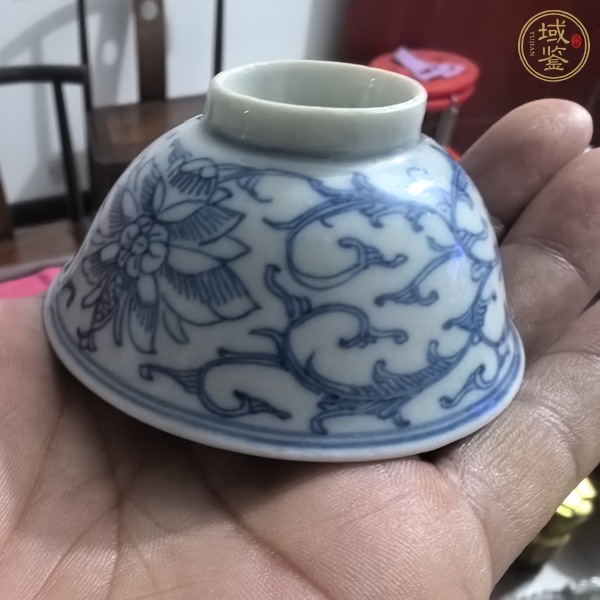 古玩陶瓷清道光 青花淡描紋小杯真品鑒賞圖