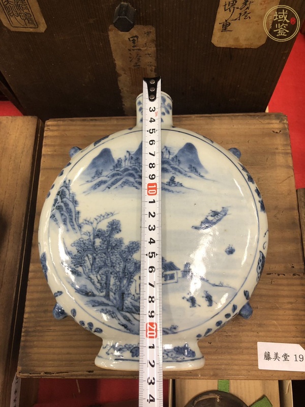 古玩陶瓷山水紋青花抱月瓶真品鑒賞圖