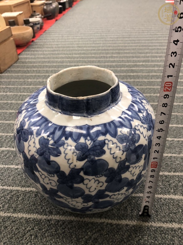 古玩陶瓷花果紋青花罐真品鑒賞圖