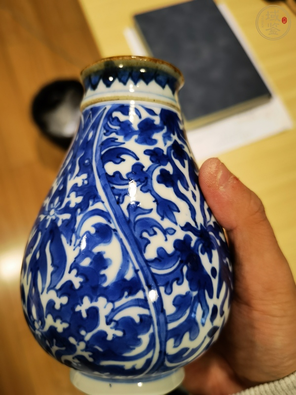 古玩陶瓷青花花卉紋琵琶尊真品鑒賞圖