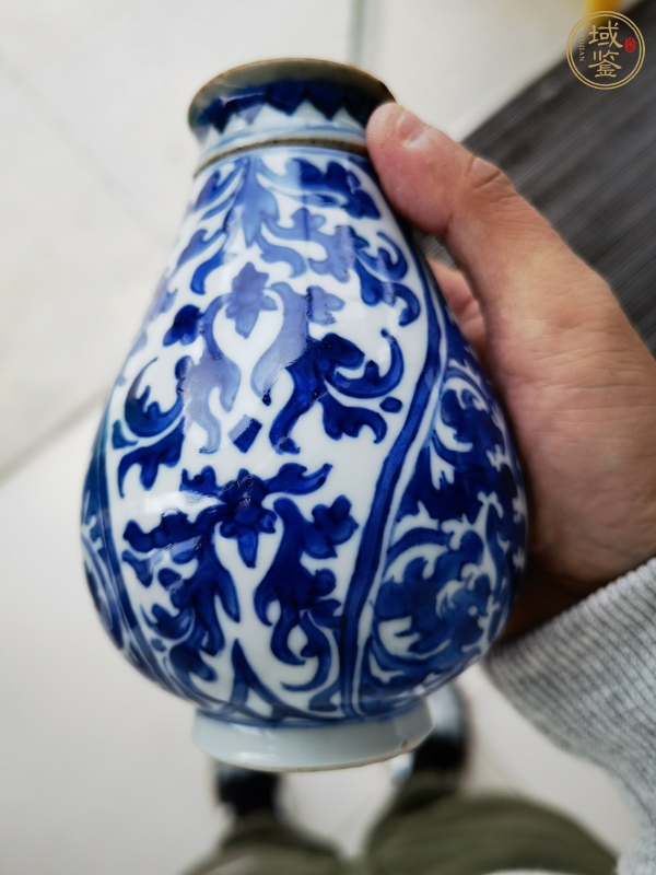 古玩陶瓷青花花卉紋琵琶尊真品鑒賞圖