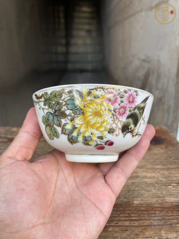 古玩陶瓷粉彩花鳥紋墩式碗真品鑒賞圖