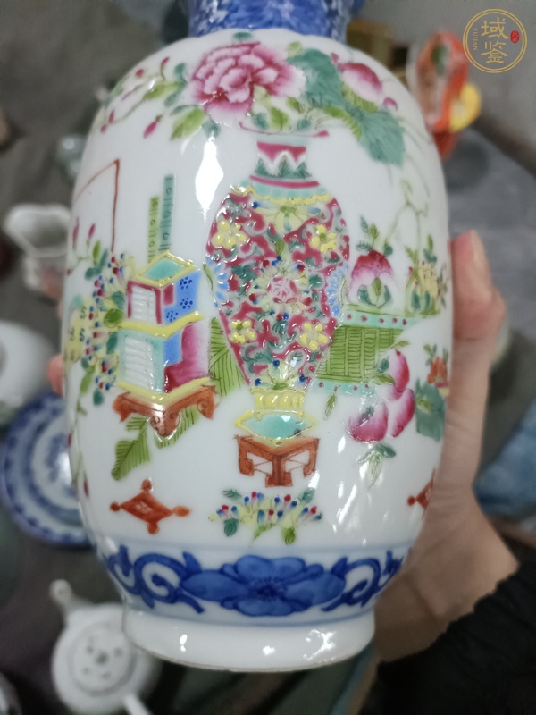 古玩陶瓷青花粉彩瓶真品鑒賞圖