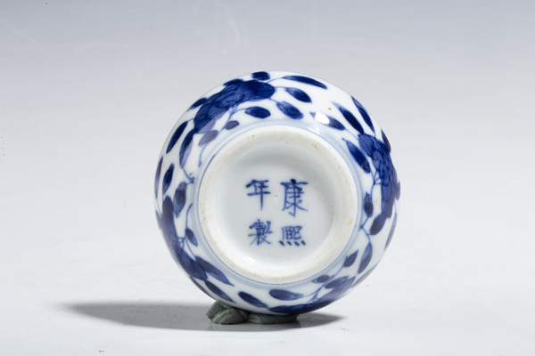 古玩陶瓷晚清·青花花鳥紋印泥盒拍賣,當前價格2500元