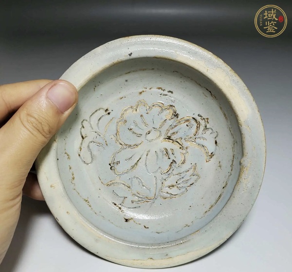 古玩陶瓷元代磁州窯刻劃花牡丹紋盤真品鑒賞圖