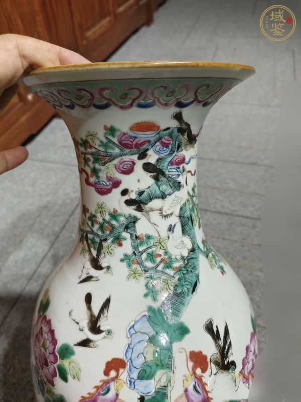 古玩陶瓷粉彩百鳥朝鳳紋瓶真品鑒賞圖