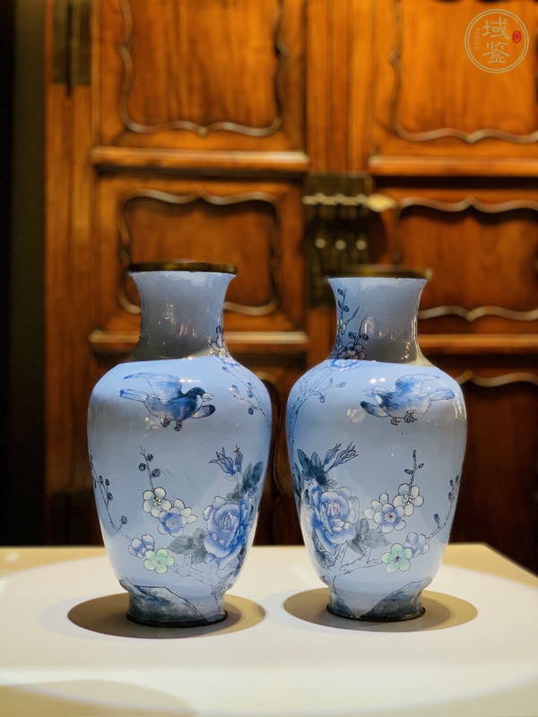 古玩陶瓷粉彩花鳥紋賞瓶真品鑒賞圖