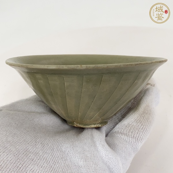 古玩陶瓷北宋耀州窯團(tuán)菊盞真品鑒賞圖