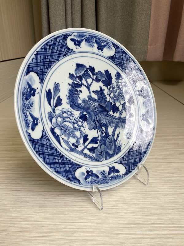 古玩陶瓷清中期 精品青花洞石雙鳳穿牡丹花蝶紋盤拍賣,當前價格3500元
