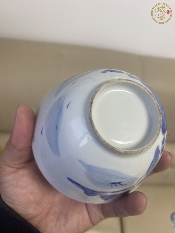 古玩陶瓷山水紋青花蓋杯真品鑒賞圖