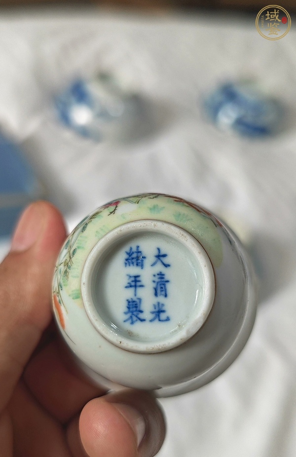 古玩陶瓷粉彩花鳥紋仰鐘杯，官窯胎真品鑒賞圖