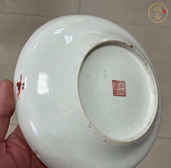 古玩陶瓷花卉紋粉彩盤真品鑒賞圖