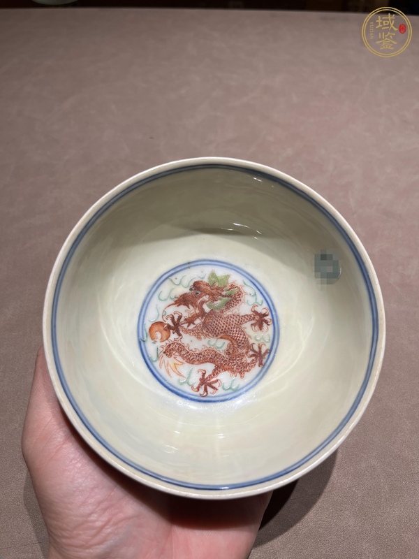 古玩陶瓷青花五彩龍鳳穿花紋碗 真品鑒賞圖