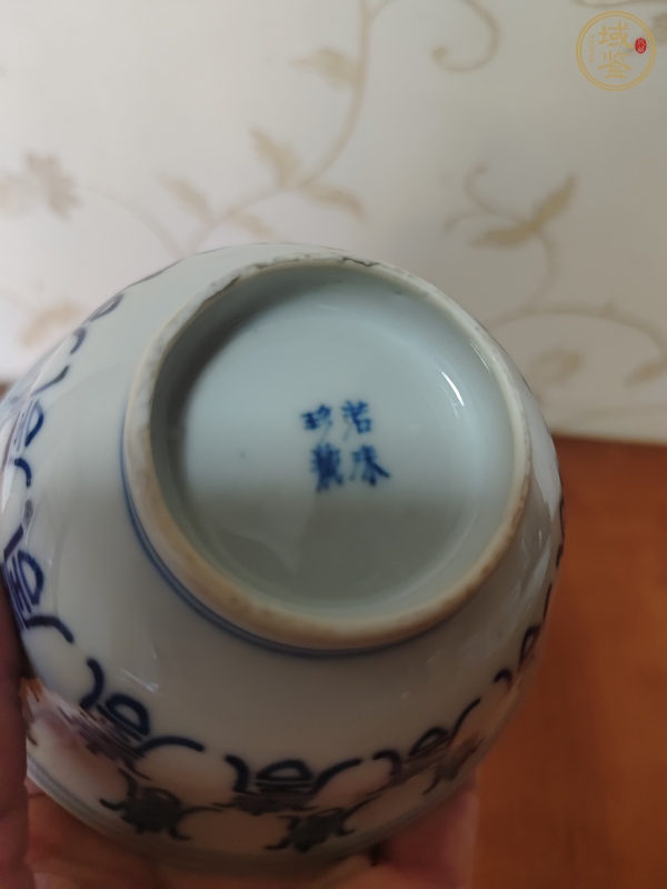 古玩陶瓷壽字紋青花蓋碗真品鑒賞圖