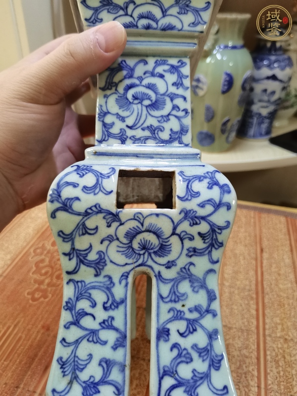 古玩陶瓷青花鼎式香爐真品鑒賞圖