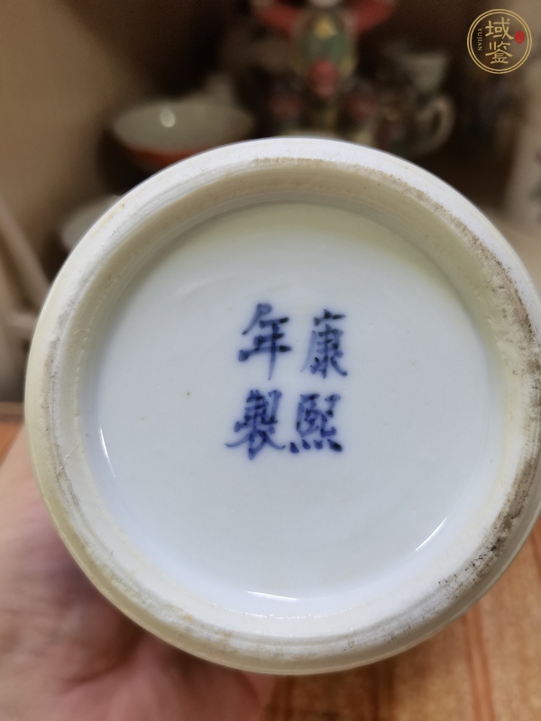 古玩陶瓷山水紋青花雞腿蓋瓶真品鑒賞圖