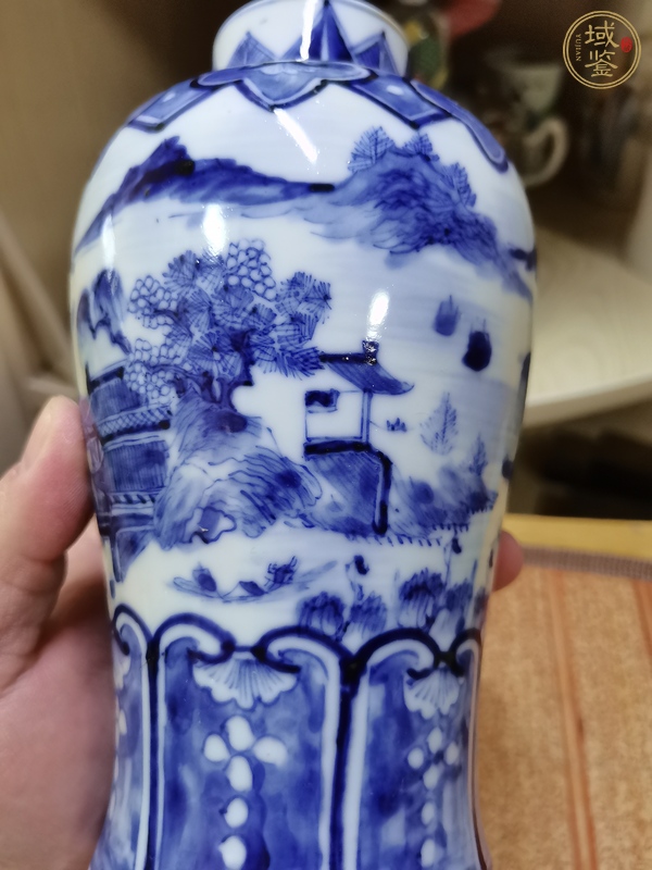 古玩陶瓷山水紋青花雞腿蓋瓶真品鑒賞圖