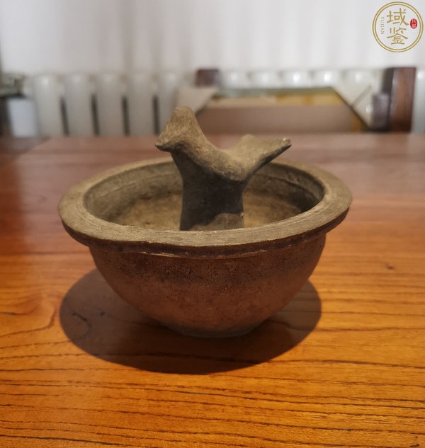 古玩陶瓷漢灰陶鳥柱盤拍賣，當(dāng)前價(jià)格1500元