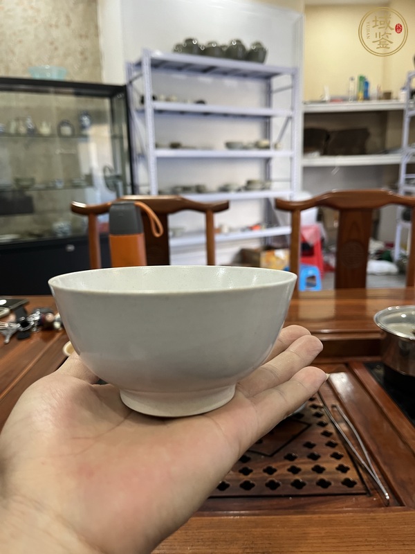 古玩陶瓷白釉茶碗真品鑒賞圖