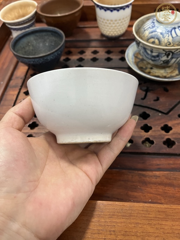 古玩陶瓷白釉茶碗真品鑒賞圖