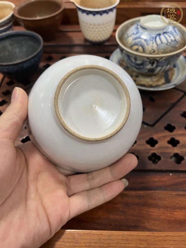 古玩陶瓷白釉茶碗真品鑒賞圖