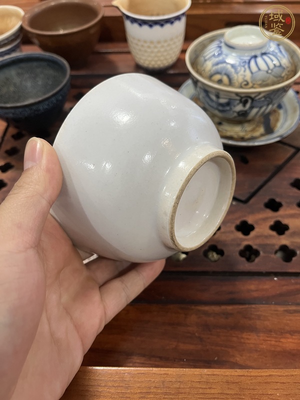 古玩陶瓷白釉茶碗真品鑒賞圖