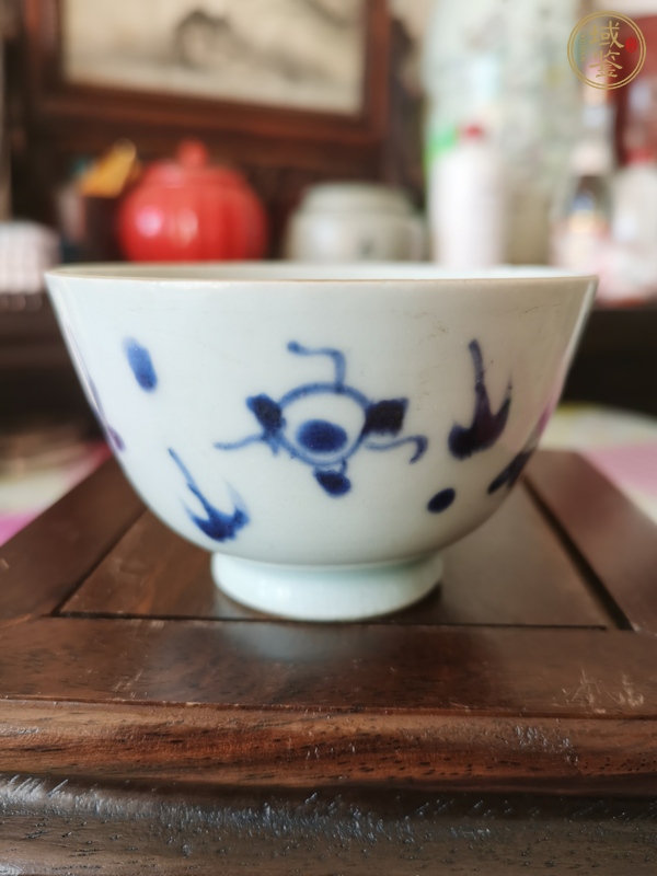 古玩陶瓷青花魚藻紋茶杯真品鑒賞圖