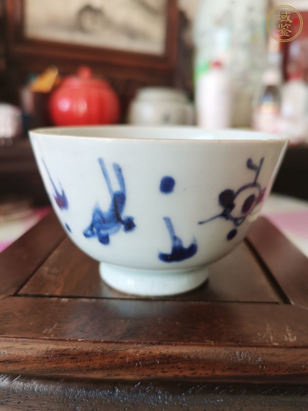 古玩陶瓷青花魚藻紋茶杯真品鑒賞圖