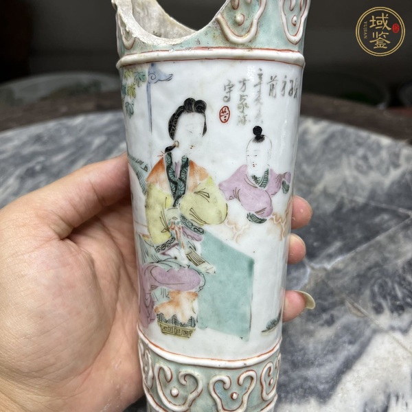 古玩陶瓷淺絳彩人物故事紋壁瓶真品鑒賞圖