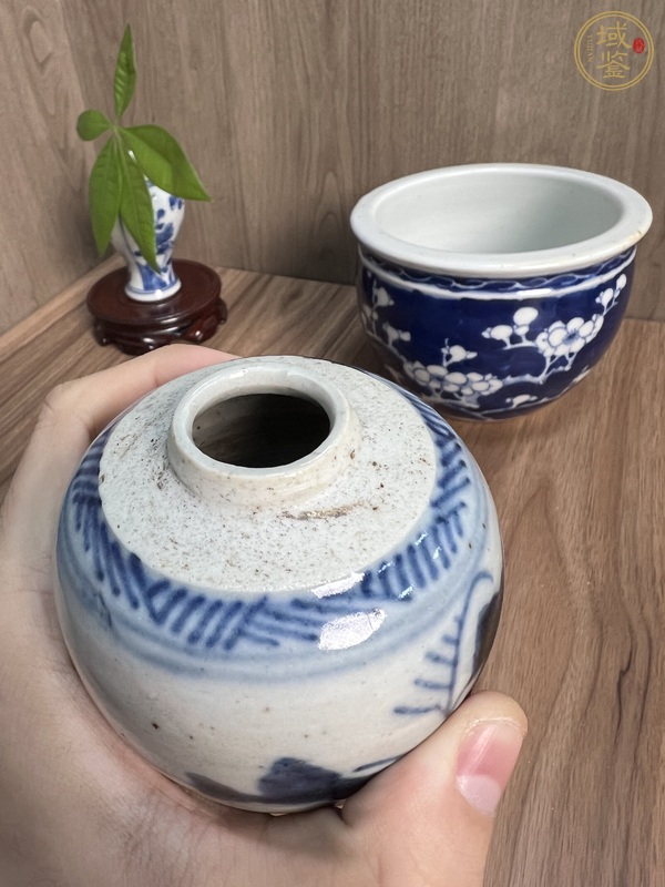 古玩陶瓷山水紋青花罐真品鑒賞圖