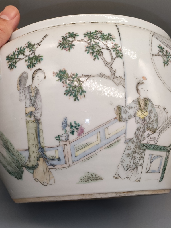 古玩轉(zhuǎn)賣民國，粉彩西廂記故事紋大號粥罐拍賣，當前價格1999元