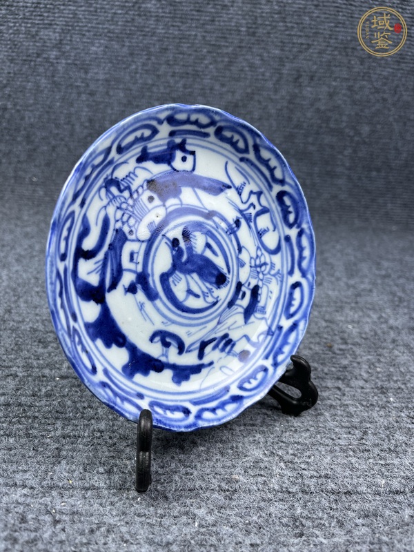 古玩陶瓷青花團(tuán)鳳紋花口盤真品鑒賞圖