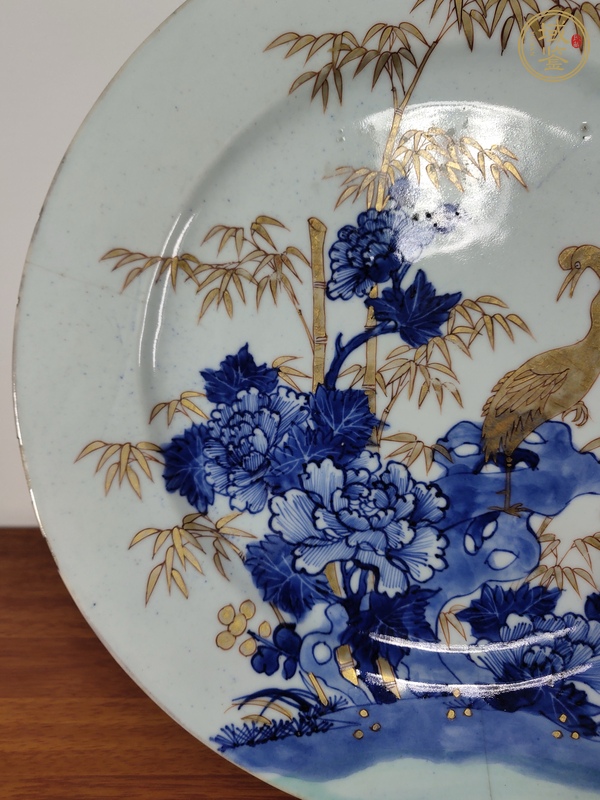 古玩陶瓷青花描金花鳥紋折沿盤真品鑒賞圖