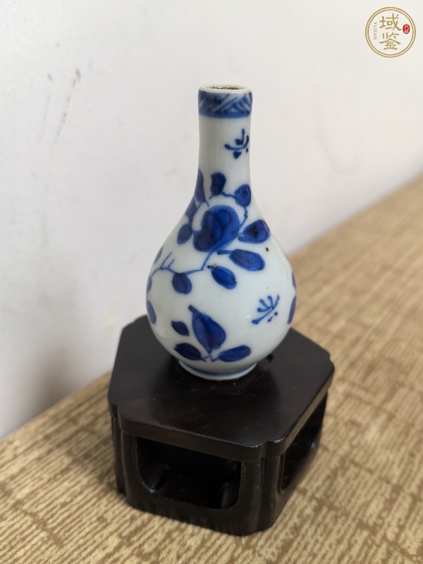 古玩陶瓷青花小瓶真品鑒賞圖