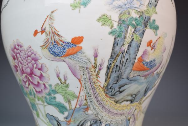 古玩陶瓷清晚期粉彩五倫圖將軍罐拍賣,當(dāng)前價格20000元