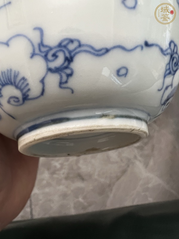 古玩陶瓷花卉紋青花杯真品鑒賞圖