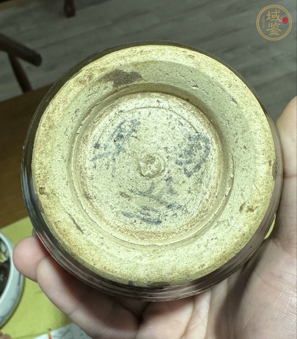 古玩陶瓷宋代磁州窯茶葉末釉剔花罐真品鑒賞圖