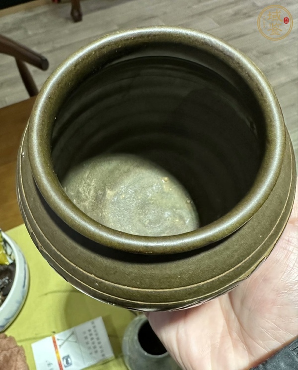 古玩陶瓷宋代磁州窯茶葉末釉剔花罐真品鑒賞圖