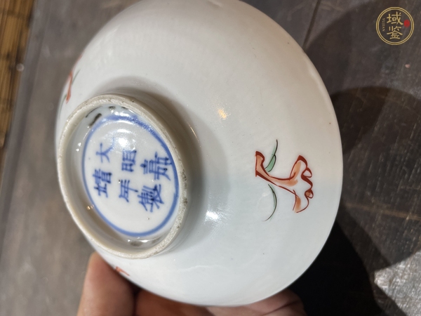 古玩陶瓷青花五彩盤真品鑒賞圖