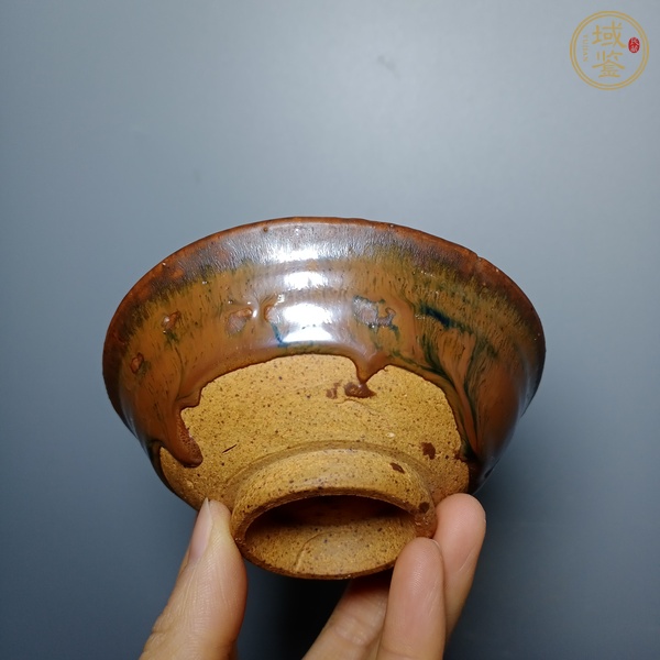 古玩陶瓷磁州窯紫金釉茶碗真品鑒賞圖