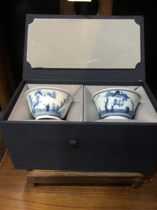 （精品品茗杯）清·康熙·訪友圖·青花品茗杯一對(duì)拍賣，當(dāng)前價(jià)格3000元