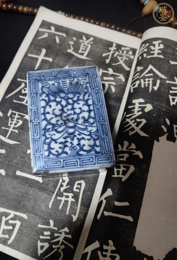 古玩陶瓷青花蓋盒真品鑒賞圖