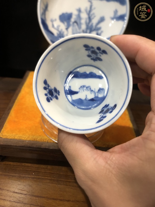 古玩陶瓷青花山水人物紋杯碟一套 真品鑒賞圖