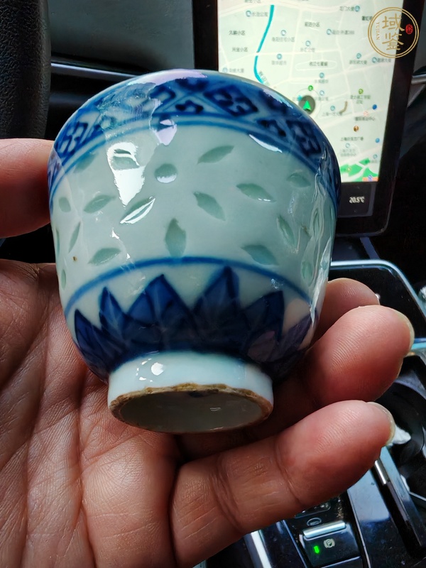 古玩陶瓷青花玲瓏花卉紋杯真品鑒賞圖