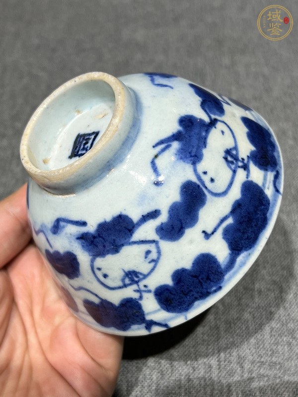 古玩陶瓷清中期青花茶碗真品鑒賞圖