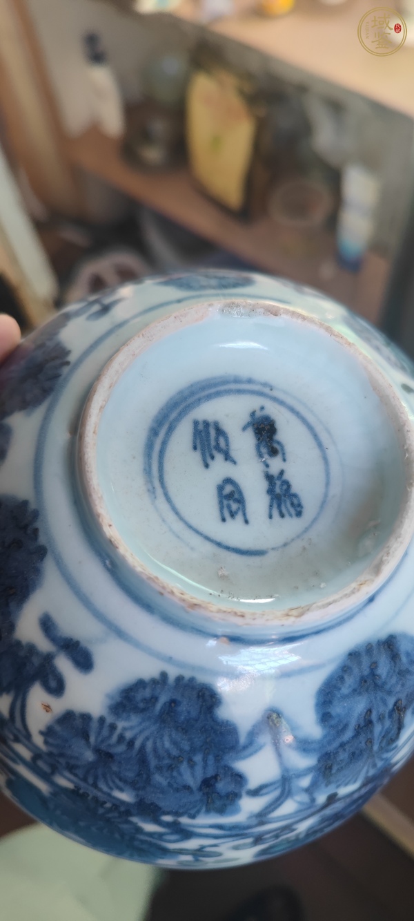 古玩陶瓷青花花卉紋茶碗真品鑒賞圖